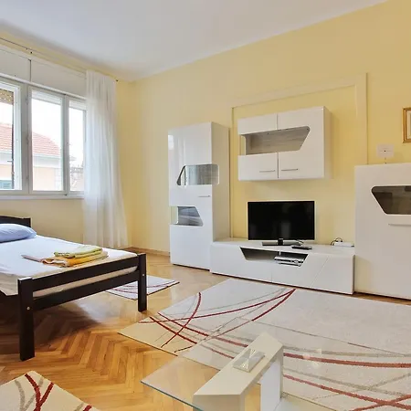 Apartment Istarska * Σπλιτ