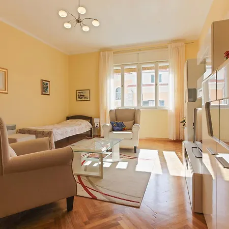 Apartment Istarska Σπλιτ